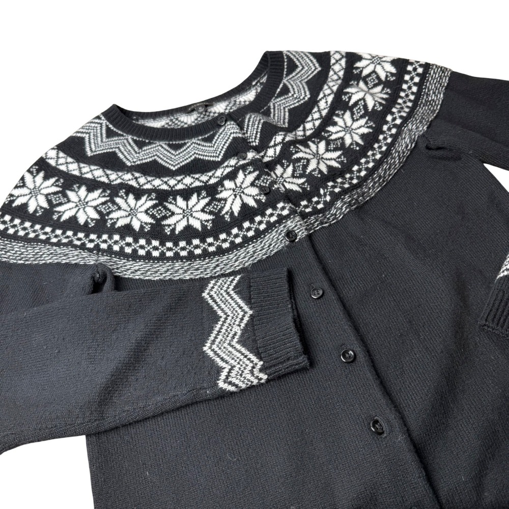 Talbots Womens Fair Isle Cardigan Sweater Medium Snowflake Nordic Cozy Versatile